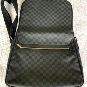 LOUIS VUITTON Damier Messenger Bag N58033
